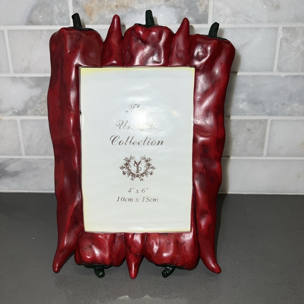 Hot Chili Pepper Photo Picture Frame - 4x6 Red Resin Vegetable Garden Novelty